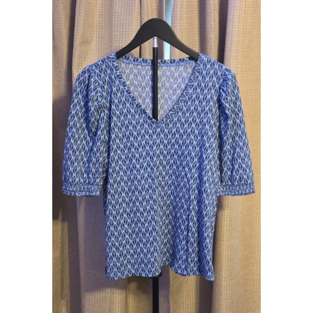 Loft Geometric Leaf‎ Pattern V-Neck Blouse Women's Size XL Blue
